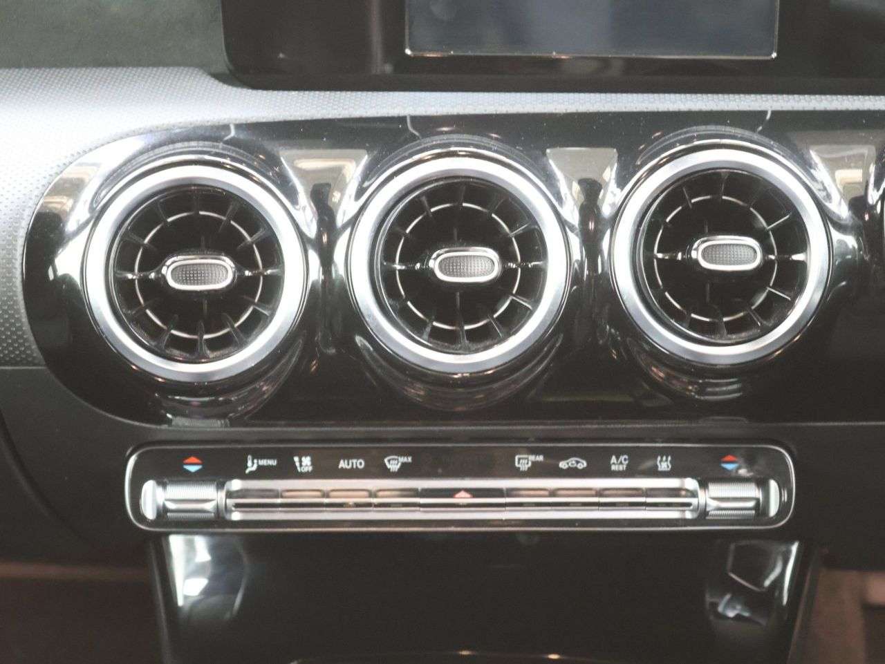 2021 MERCEDES-BENZ A CLASS 2021 MERCEDES-BENZ A CLASS
