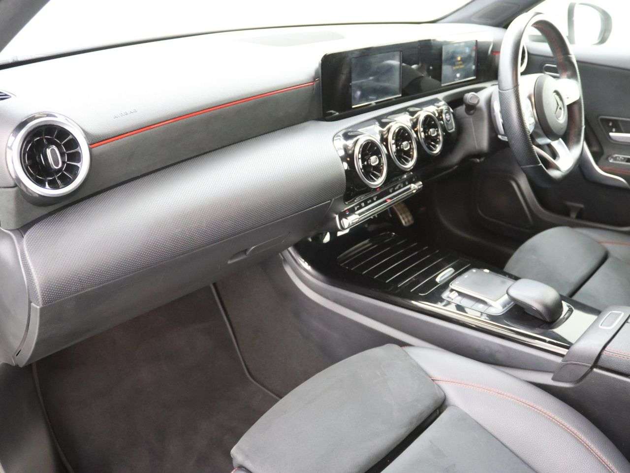 2021 MERCEDES-BENZ A CLASS 2021 MERCEDES-BENZ A CLASS