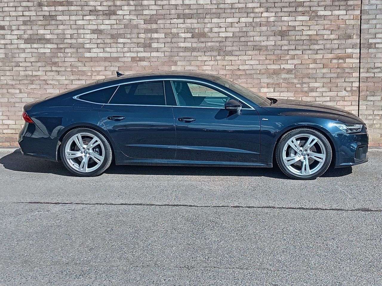 A 2019 AUDI A7 3.0 TDI V6 45 S line Sportback 5dr Diesel Tiptronic quattro Euro 6 (s/s) (2 A 2019 AUDI A7 3.0 TDI V6 45 S line Sportback 5dr Diesel Tiptronic quattro Euro 6 (s/s) (2