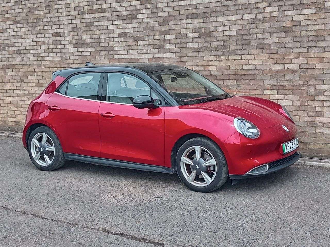 A 2023 GWM FUNKY CAT 48kWh First Edition Hatchback 5dr Electric Auto (171 ps) A 2023 GWM FUNKY CAT 48kWh First Edition Hatchback 5dr Electric Auto (171 ps)