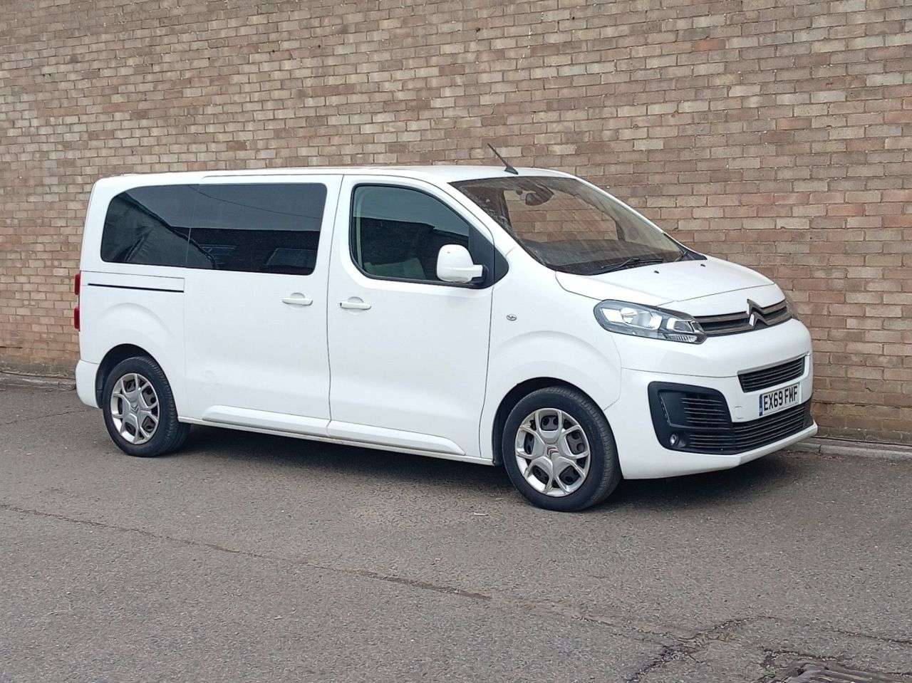A 2020 CITROEN SPACETOURER 1.5 BlueHDi Feel M MPV 5dr Diesel Manual MWB Euro 6 (s/s) (120 ps) A 2020 CITROEN SPACETOURER 1.5 BlueHDi Feel M MPV 5dr Diesel Manual MWB Euro 6 (s/s) (120 ps)