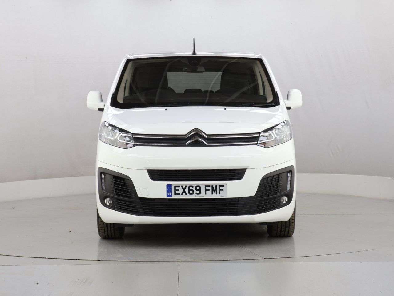 A 2020 CITROEN SPACETOURER 1.5 BlueHDi Feel M MPV 5dr Diesel Manual MWB Euro 6 (s/s) (120 ps) A 2020 CITROEN SPACETOURER 1.5 BlueHDi Feel M MPV 5dr Diesel Manual MWB Euro 6 (s/s) (120 ps)