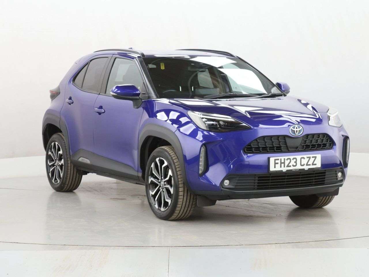 A 2023 TOYOTA YARIS CROSS 1.5 VVT-h Design SUV 5dr Petrol Hybrid E-CVT Euro 6 (s/s) (116 ps) A 2023 TOYOTA YARIS CROSS 1.5 VVT-h Design SUV 5dr Petrol Hybrid E-CVT Euro 6 (s/s) (116 ps)