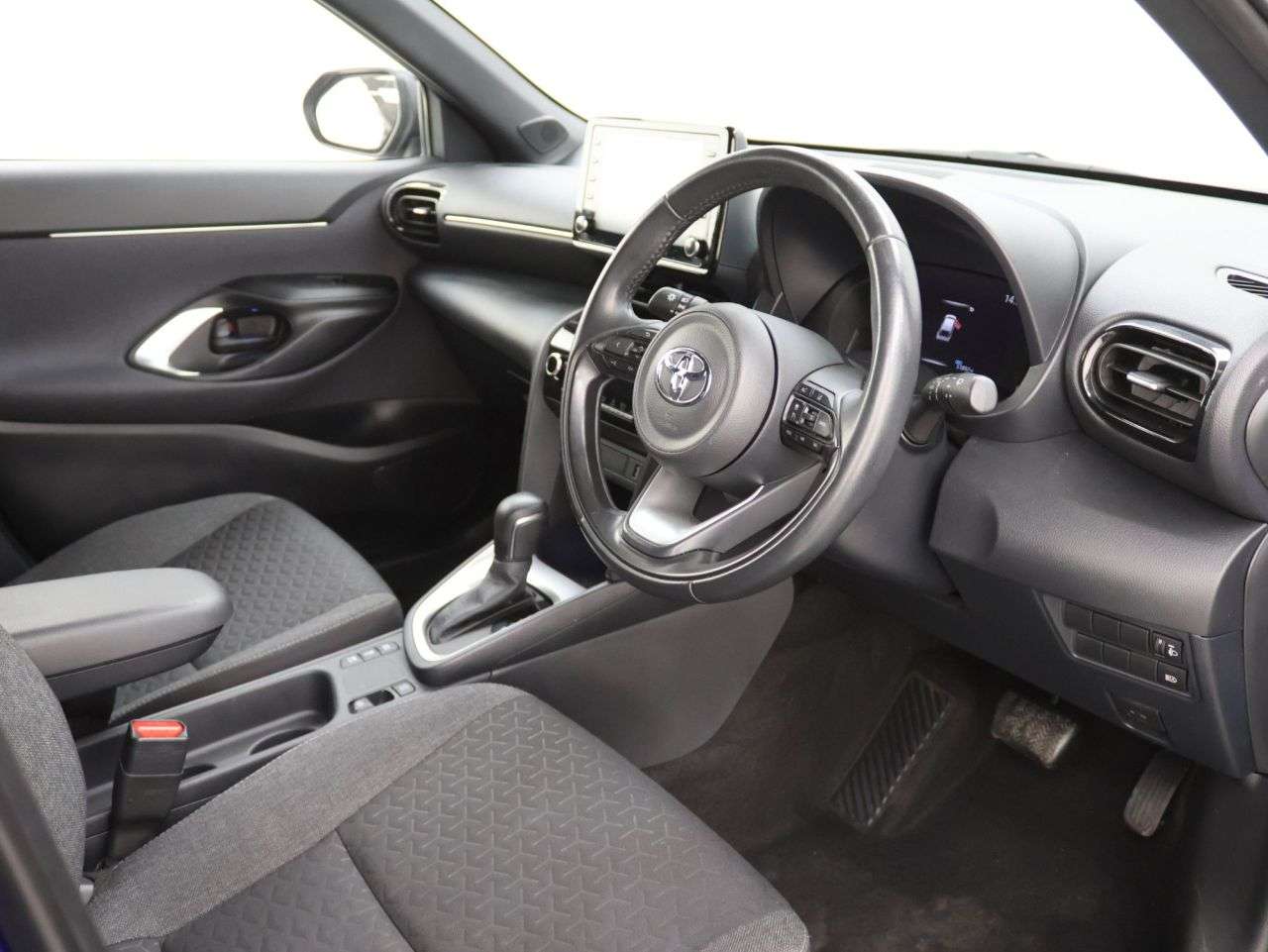 2023 TOYOTA YARIS CROSS 2023 TOYOTA YARIS CROSS