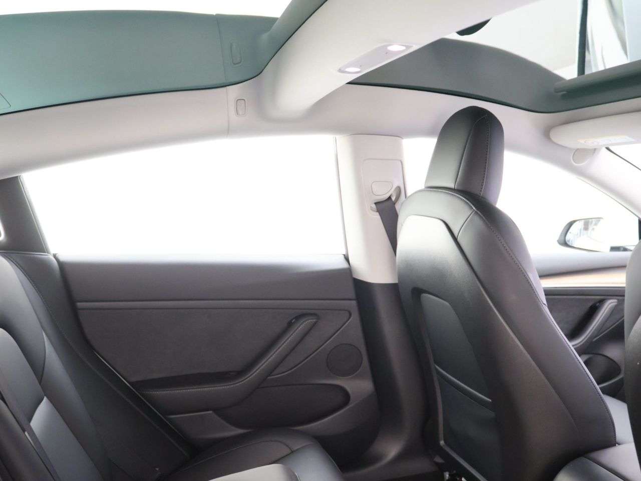 A 2022 TESLA MODEL 3 (Dual Motor) Long Range Saloon 4dr Electric Auto 4WDE (346 ps) A 2022 TESLA MODEL 3 (Dual Motor) Long Range Saloon 4dr Electric Auto 4WDE (346 ps)