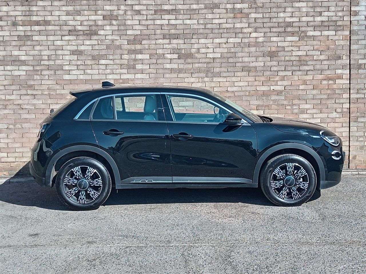 A 2024 FIAT 600 1.2 MHEV SUV 5dr Petrol Hybrid e-DCT Euro 6 (s/s) (100 ps) A 2024 FIAT 600 1.2 MHEV SUV 5dr Petrol Hybrid e-DCT Euro 6 (s/s) (100 ps)