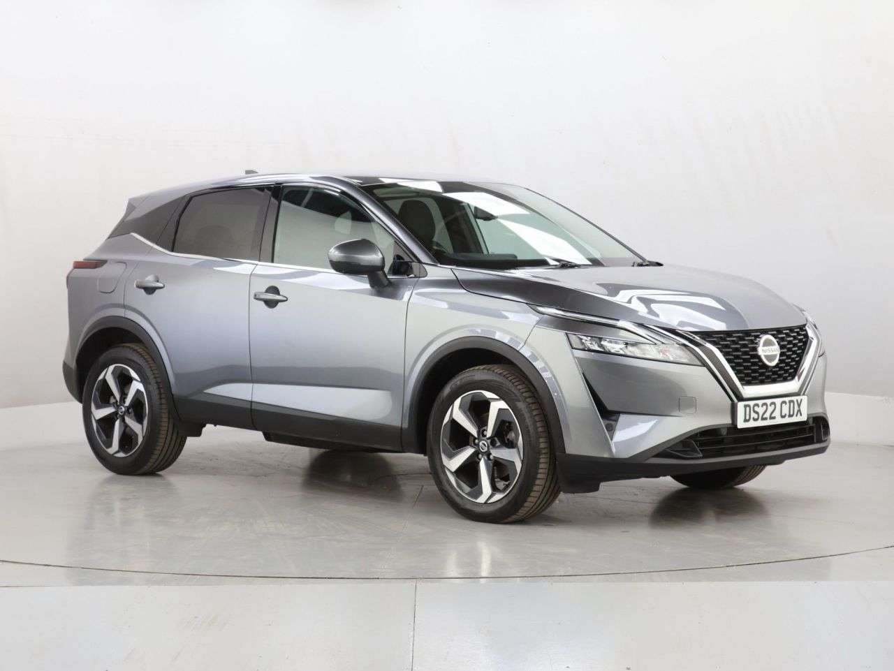 A 2022 NISSAN QASHQAI 1.3 DIG-T MHEV N-Connecta SUV 5dr Petrol Hybrid Manual Euro 6 (s/s) (140 ps A 2022 NISSAN QASHQAI 1.3 DIG-T MHEV N-Connecta SUV 5dr Petrol Hybrid Manual Euro 6 (s/s) (140 ps