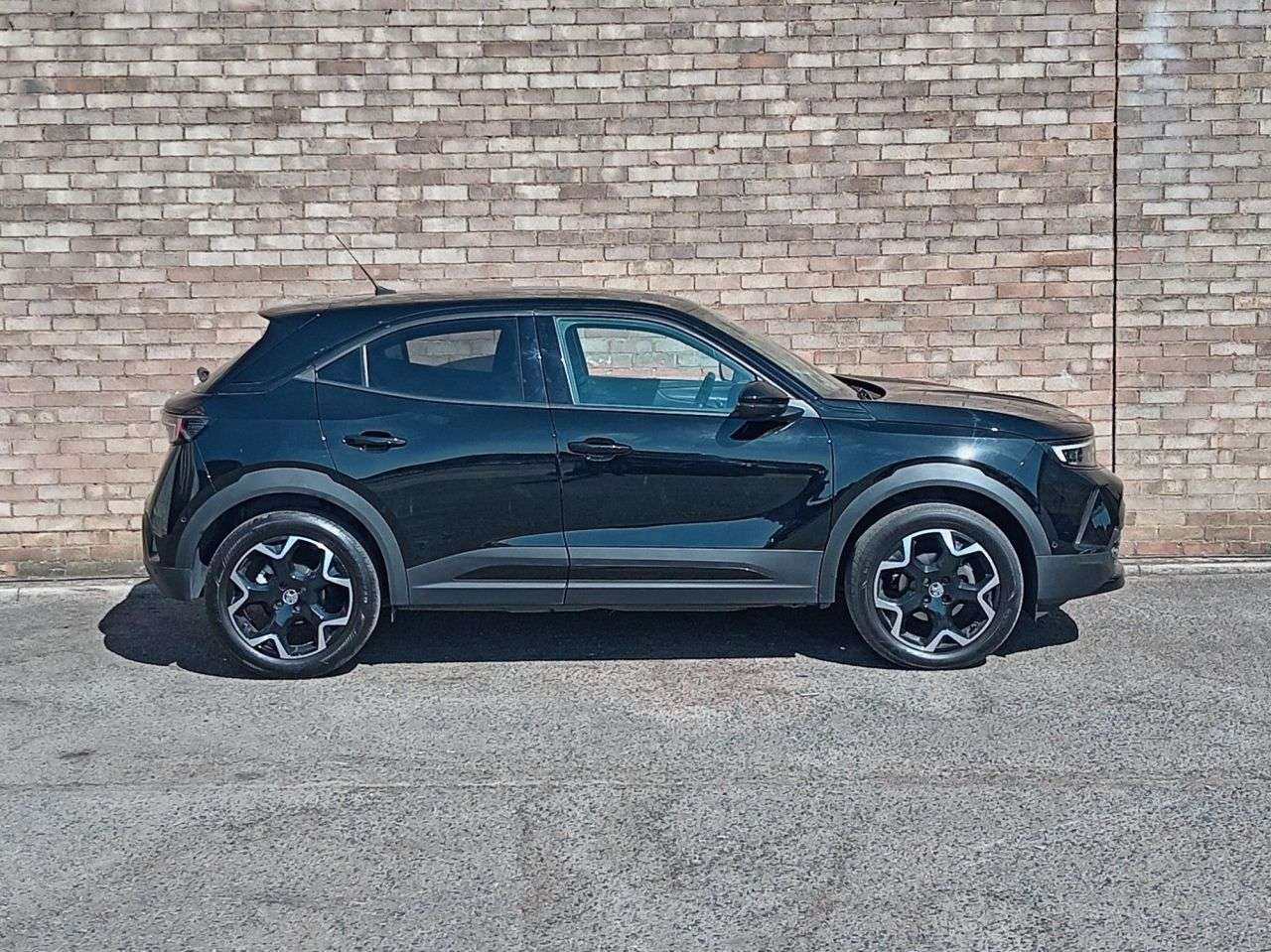 A 2023 VAUXHALL MOKKA 1.2 Turbo Ultimate SUV 5dr Petrol Auto Euro 6 (s/s) (130 ps) A 2023 VAUXHALL MOKKA 1.2 Turbo Ultimate SUV 5dr Petrol Auto Euro 6 (s/s) (130 ps)