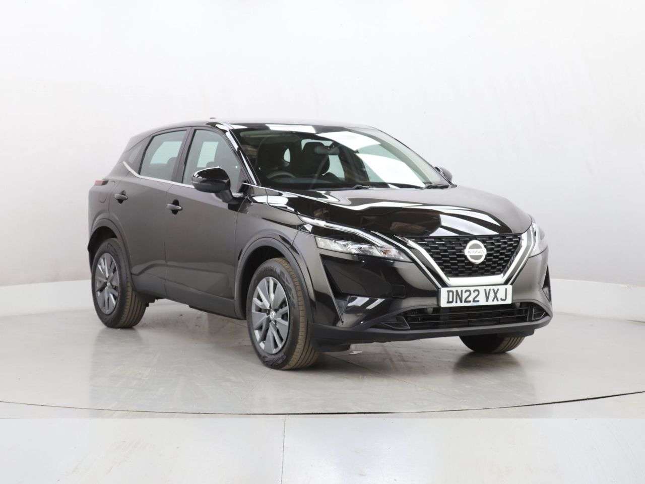 A 2022 NISSAN QASHQAI 1.3 DIG-T MHEV Visia SUV 5dr Petrol Hybrid Manual Euro 6 (s/s) (140 ps) A 2022 NISSAN QASHQAI 1.3 DIG-T MHEV Visia SUV 5dr Petrol Hybrid Manual Euro 6 (s/s) (140 ps)