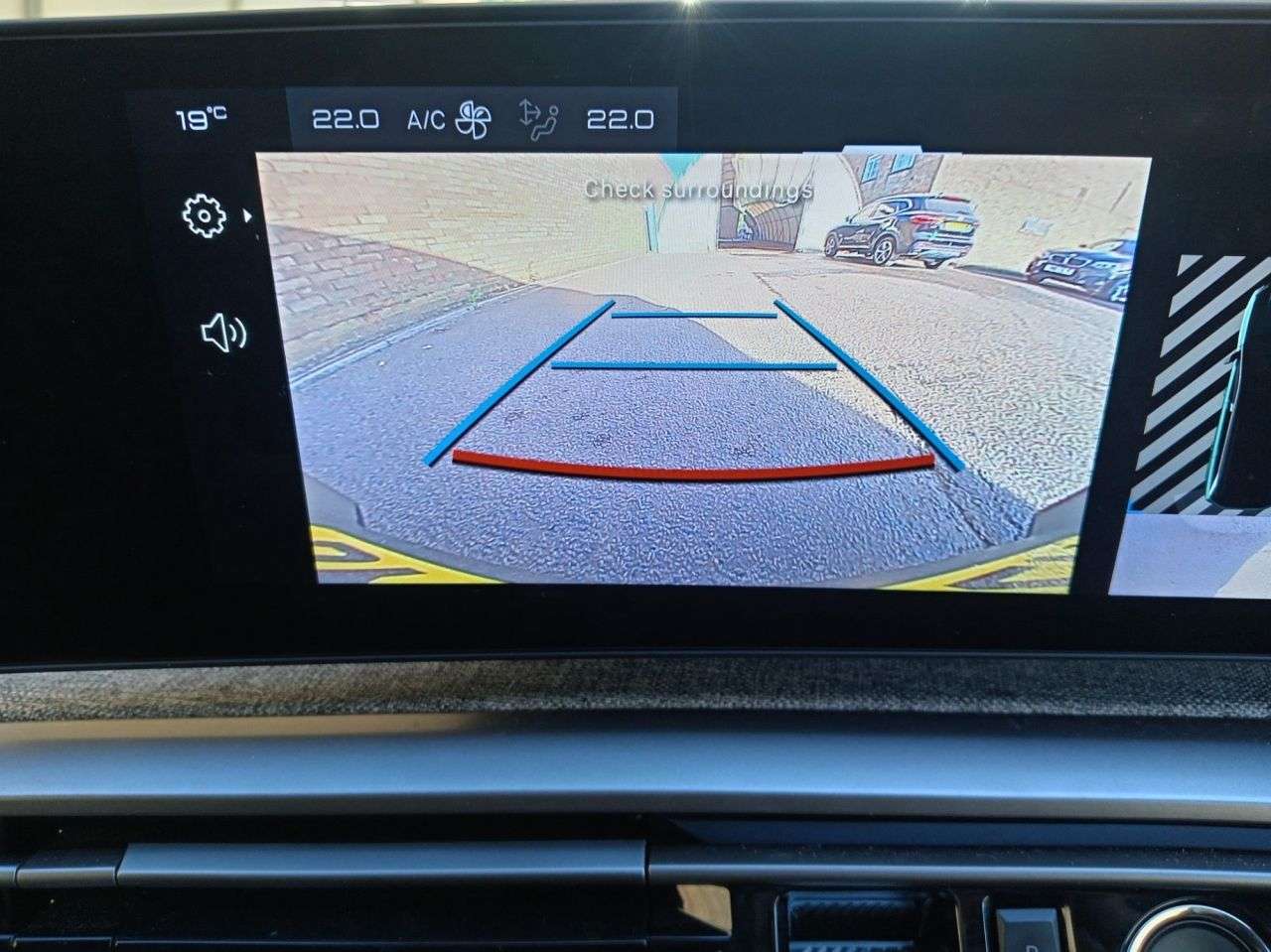 A 2025 PEUGEOT 5008 1.2 Allure SUV 5dr Petrol Hybrid e-DSC6 Euro 6 (s/s) (136 ps) A 2025 PEUGEOT 5008 1.2 Allure SUV 5dr Petrol Hybrid e-DSC6 Euro 6 (s/s) (136 ps)