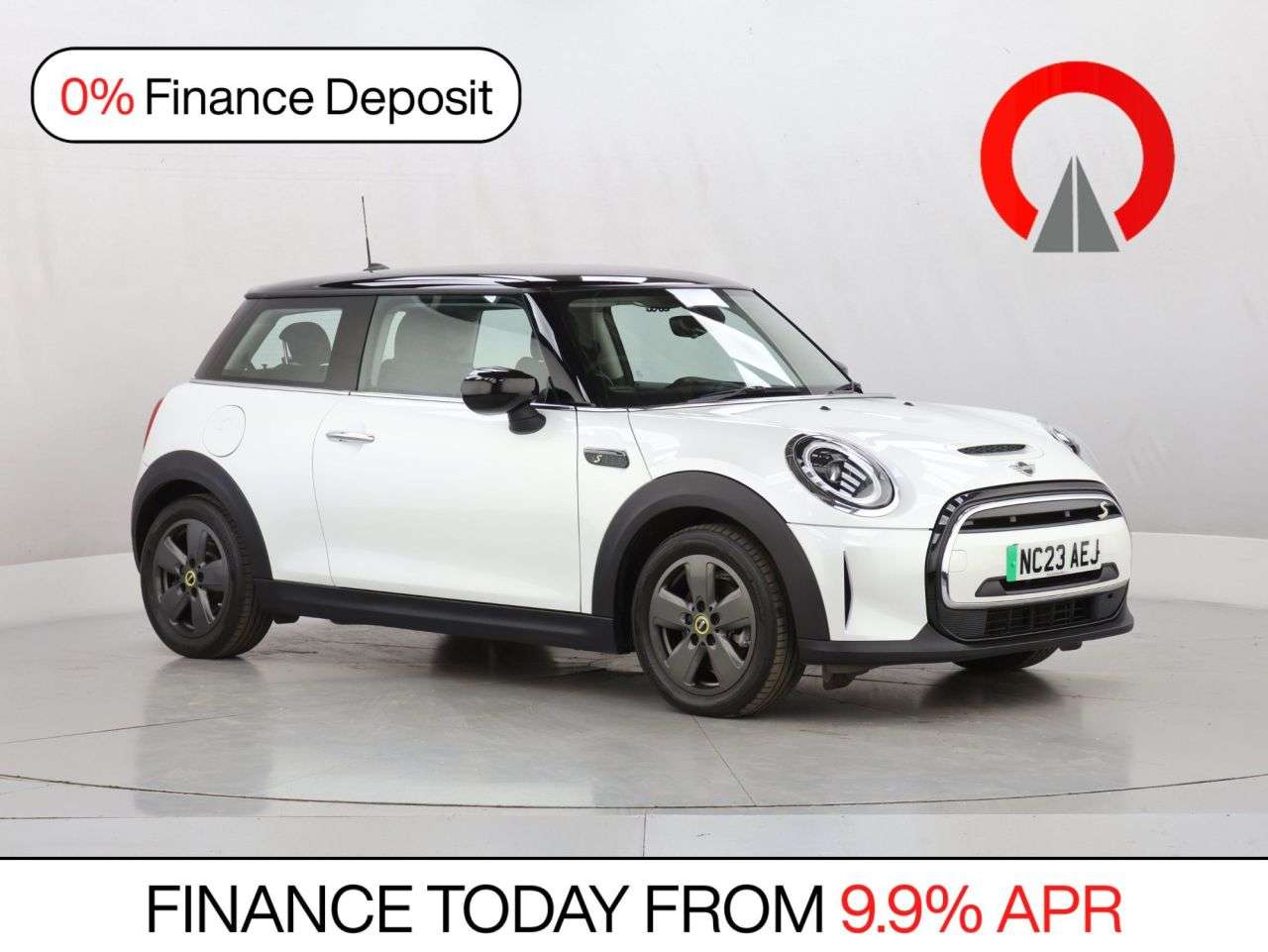 A 2023 MINI ELECTRIC HATCH Cooper SE 32.6kWh Level 1 Hatchback 3dr Electric Auto (184 ps) A 2023 MINI ELECTRIC HATCH Cooper SE 32.6kWh Level 1 Hatchback 3dr Electric Auto (184 ps)