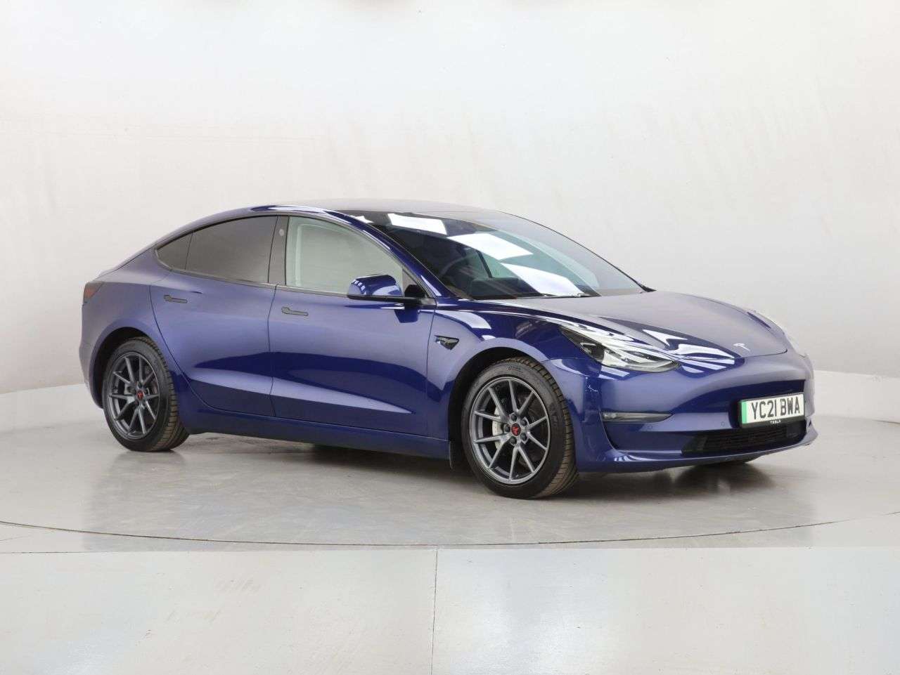 A 2021 TESLA MODEL 3 (Dual Motor) Long Range Saloon 4dr Electric Auto 4WDE (346 ps) A 2021 TESLA MODEL 3 (Dual Motor) Long Range Saloon 4dr Electric Auto 4WDE (346 ps)