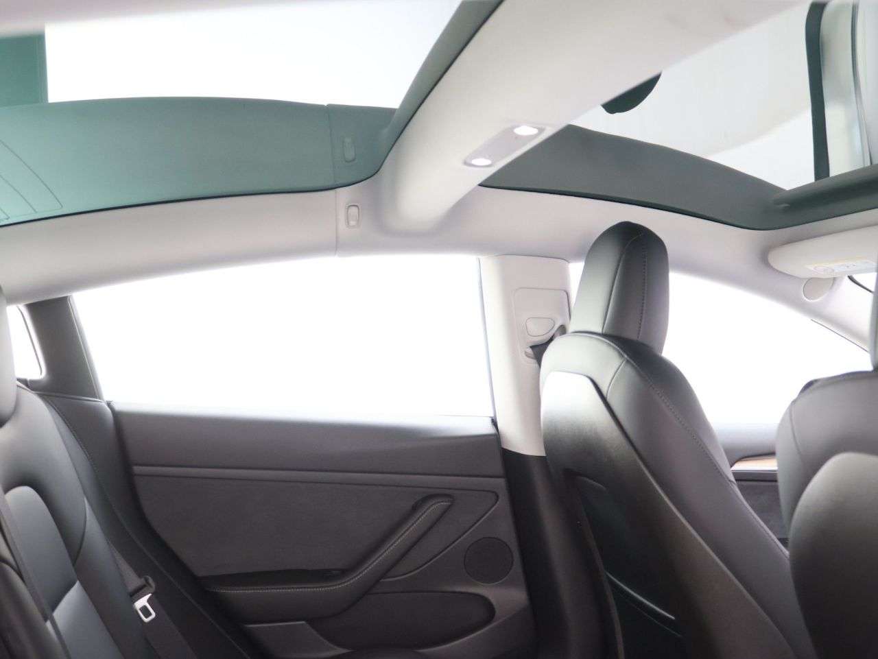A 2022 TESLA MODEL 3 (Dual Motor) Long Range Saloon 4dr Electric Auto 4WDE (346 ps) A 2022 TESLA MODEL 3 (Dual Motor) Long Range Saloon 4dr Electric Auto 4WDE (346 ps)