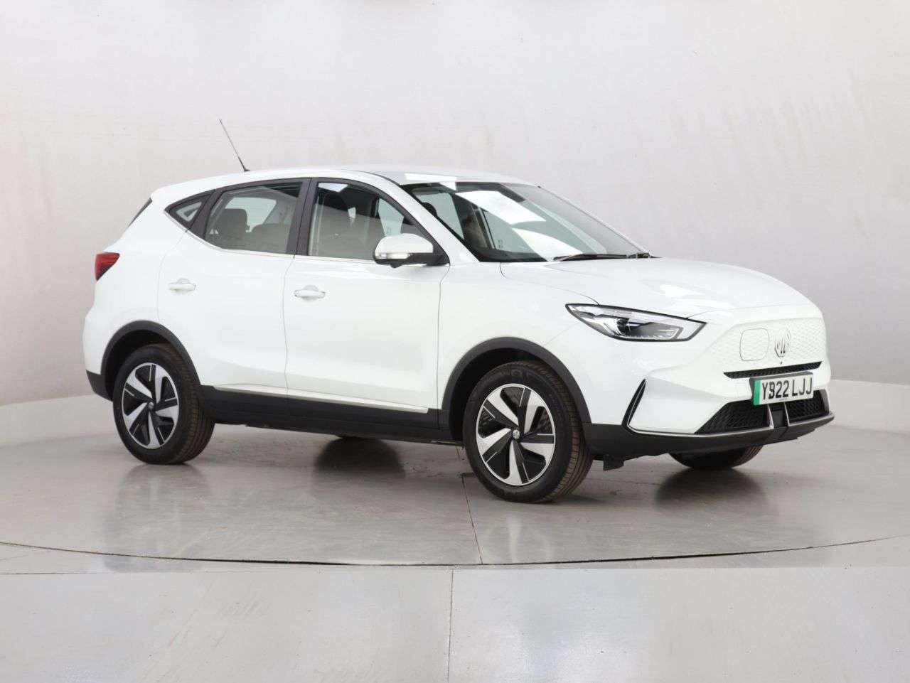 A 2022 MG MG ZS 72.6kWh SE Long Range SUV 5dr Electric Auto (156 ps) A 2022 MG MG ZS 72.6kWh SE Long Range SUV 5dr Electric Auto (156 ps)