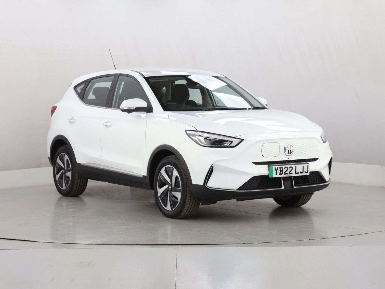 A 2022 MG MG ZS 72.6kWh SE Long Range SUV 5dr Electric Auto (156 ps) A 2022 MG MG ZS 72.6kWh SE Long Range SUV 5dr Electric Auto (156 ps)