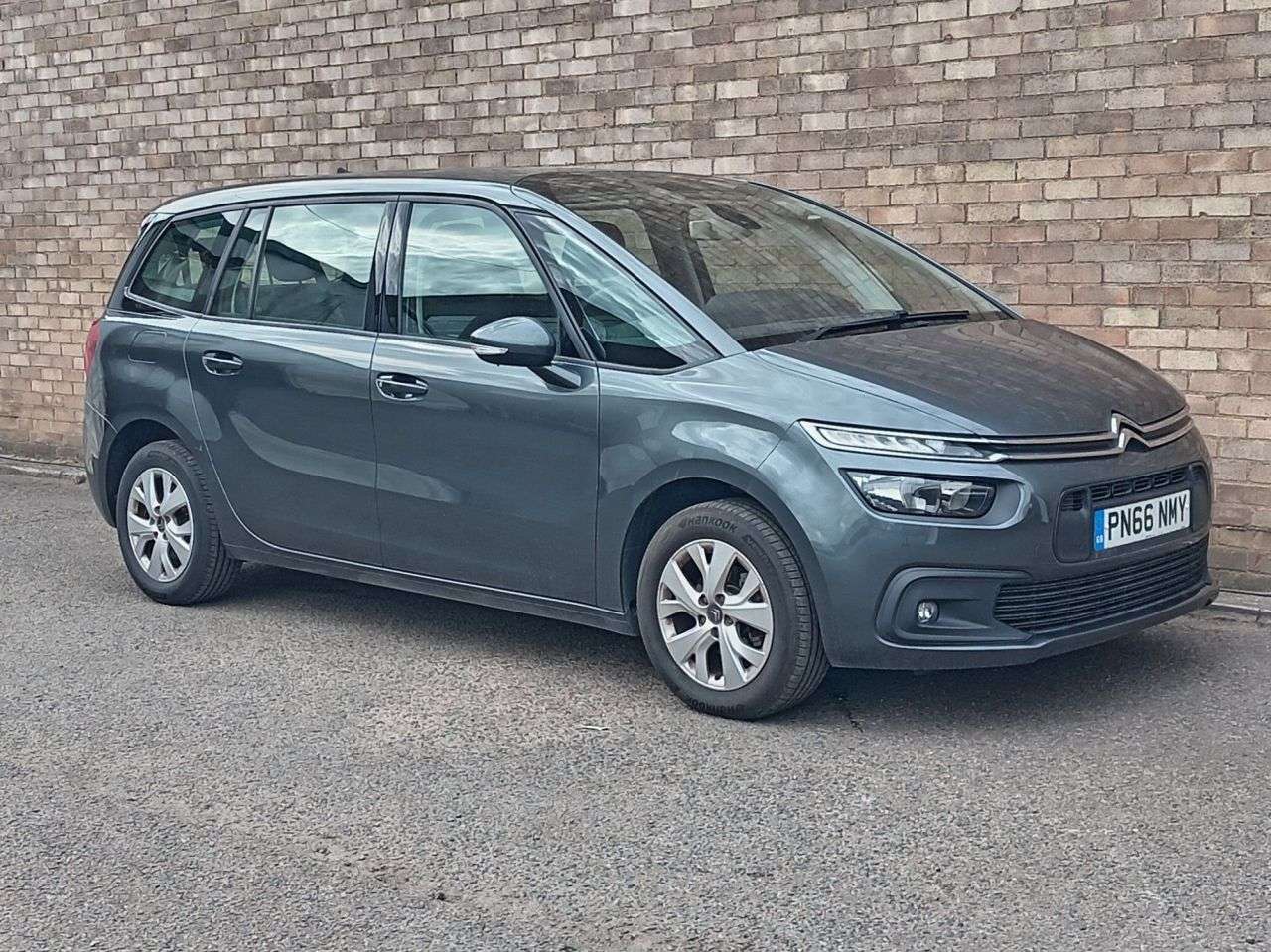 A 2016 CITROEN GRAND C4 PICASSO 1.6 BlueHDi Touch Edition MPV 5dr Diesel Manual Euro 6 (s/s) (120 ps) A 2016 CITROEN GRAND C4 PICASSO 1.6 BlueHDi Touch Edition MPV 5dr Diesel Manual Euro 6 (s/s) (120 ps)