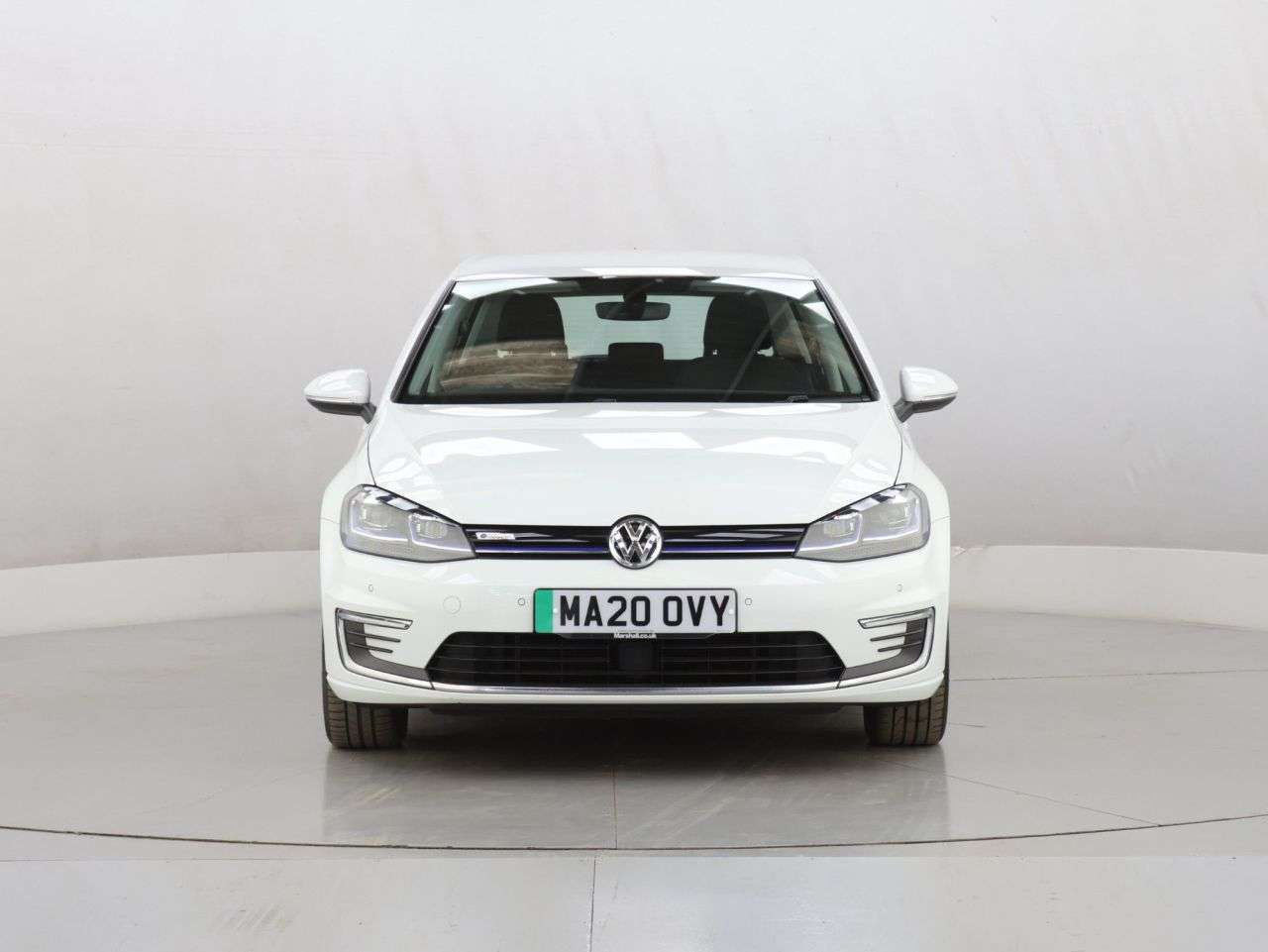 A 2020 VOLKSWAGEN E-GOLF 35.8kWh e-Golf Hatchback 5dr Electric Auto (136 ps) A 2020 VOLKSWAGEN E-GOLF 35.8kWh e-Golf Hatchback 5dr Electric Auto (136 ps)