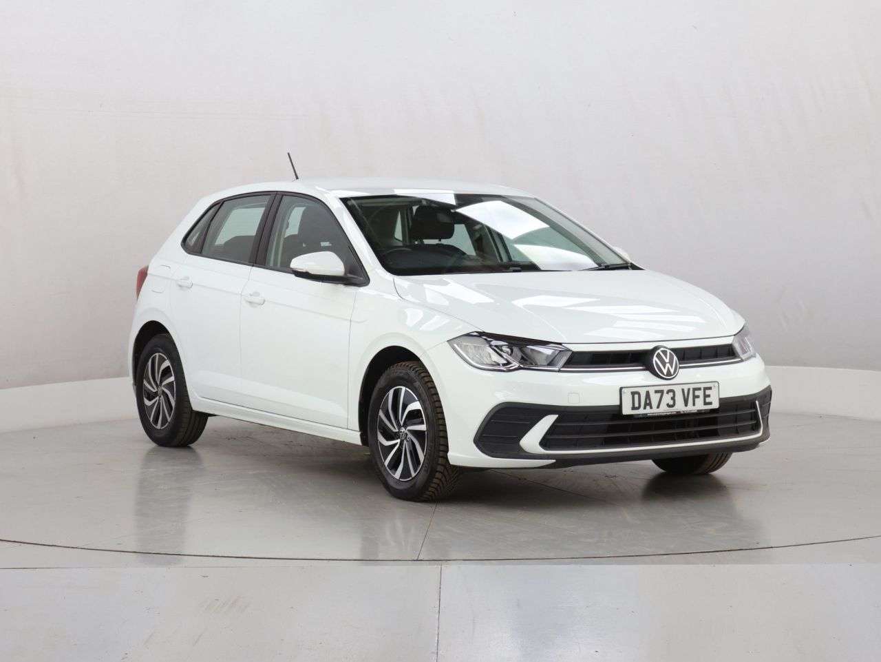 A 2023 VOLKSWAGEN POLO 1.0 EVO Life Hatchback 5dr Petrol Manual Euro 6 (s/s) (80 ps) A 2023 VOLKSWAGEN POLO 1.0 EVO Life Hatchback 5dr Petrol Manual Euro 6 (s/s) (80 ps)