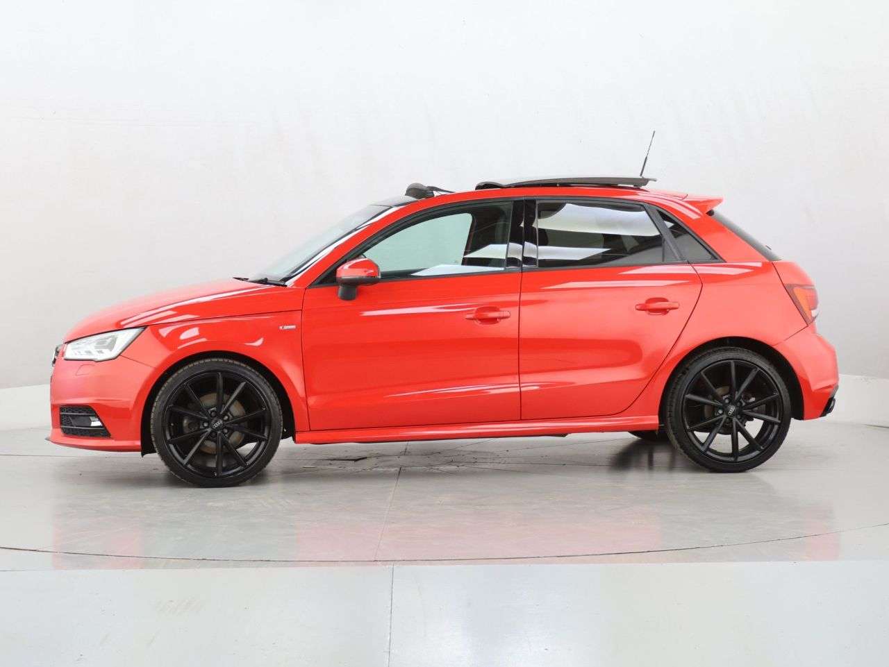 2017 AUDI A1 2017 AUDI A1