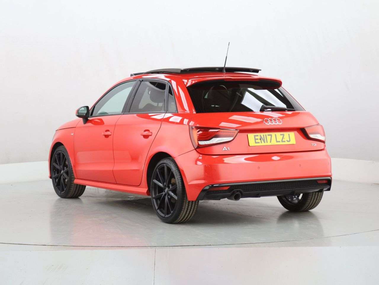 2017 AUDI A1 2017 AUDI A1