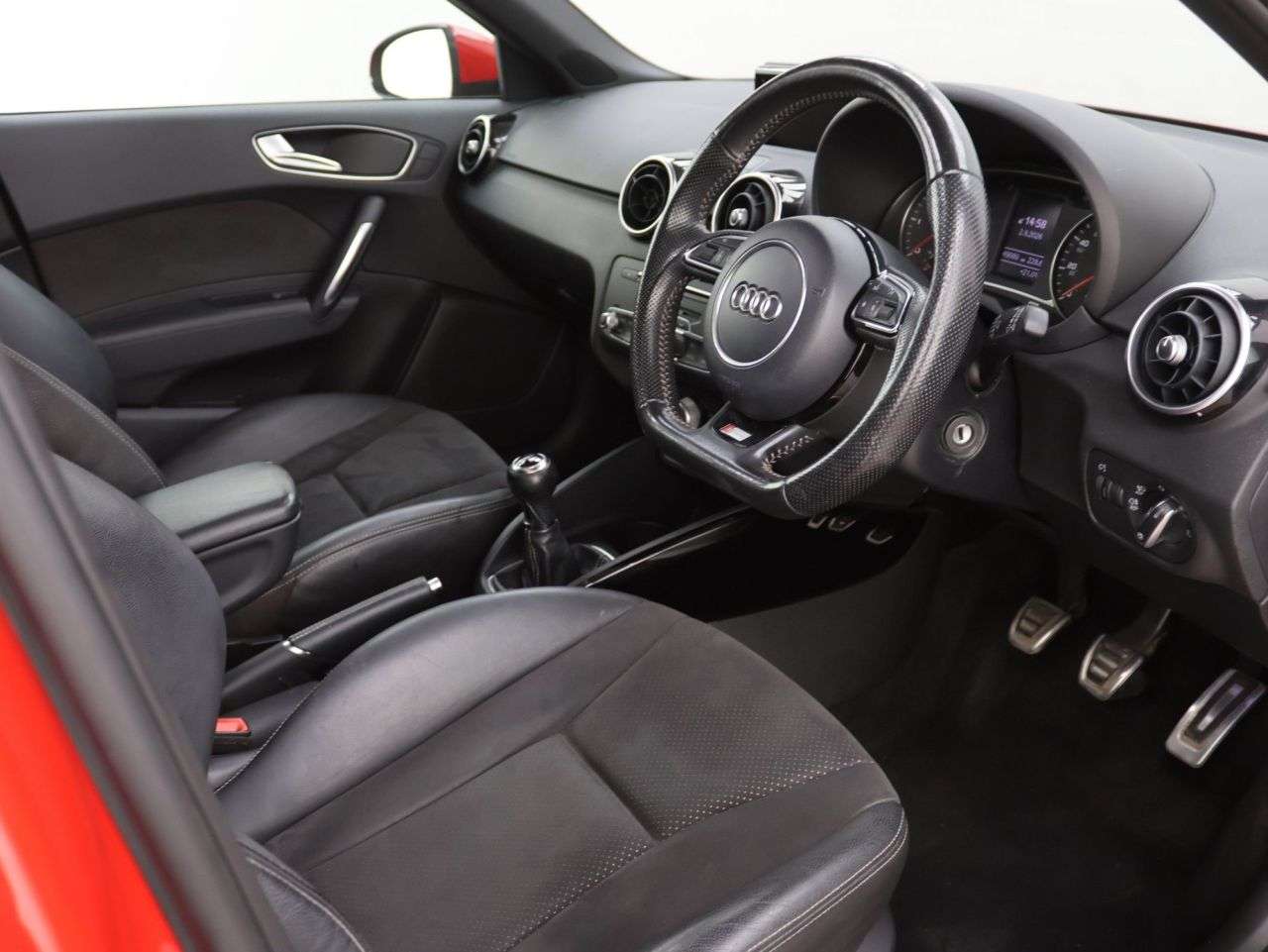2017 AUDI A1 2017 AUDI A1