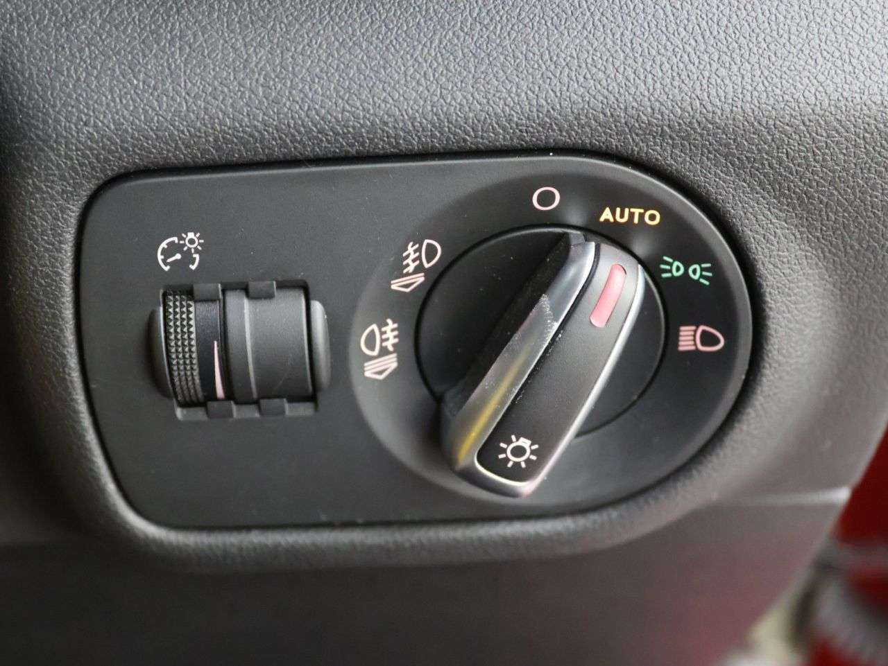 2017 AUDI A1 2017 AUDI A1