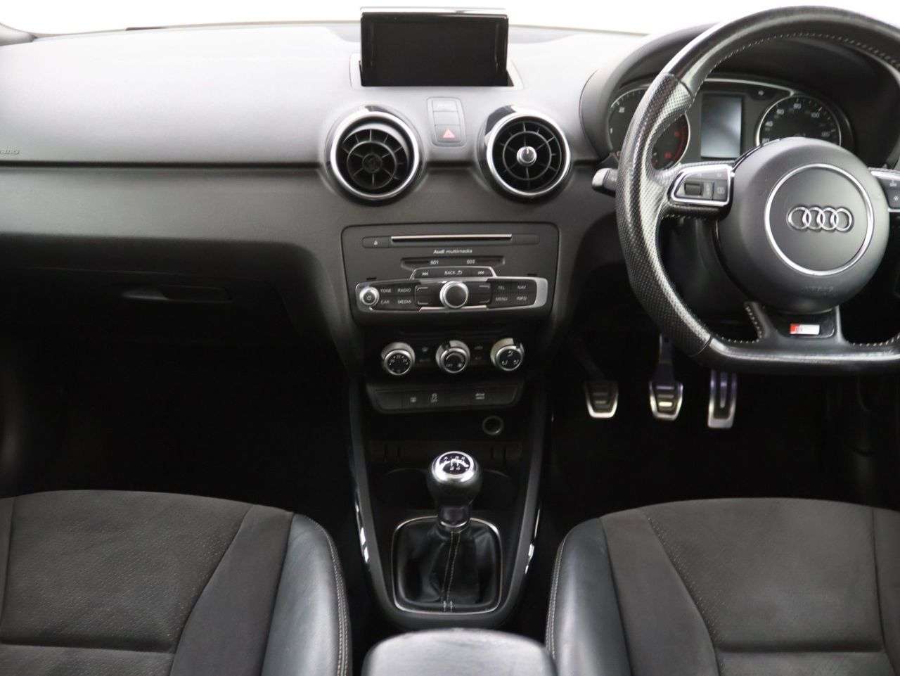 2017 AUDI A1 2017 AUDI A1