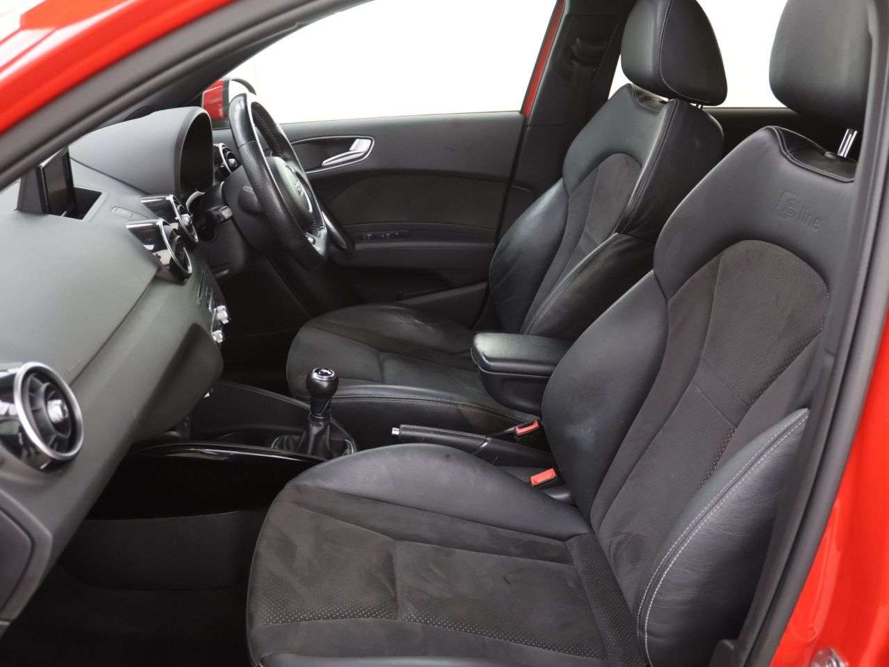 2017 AUDI A1 2017 AUDI A1