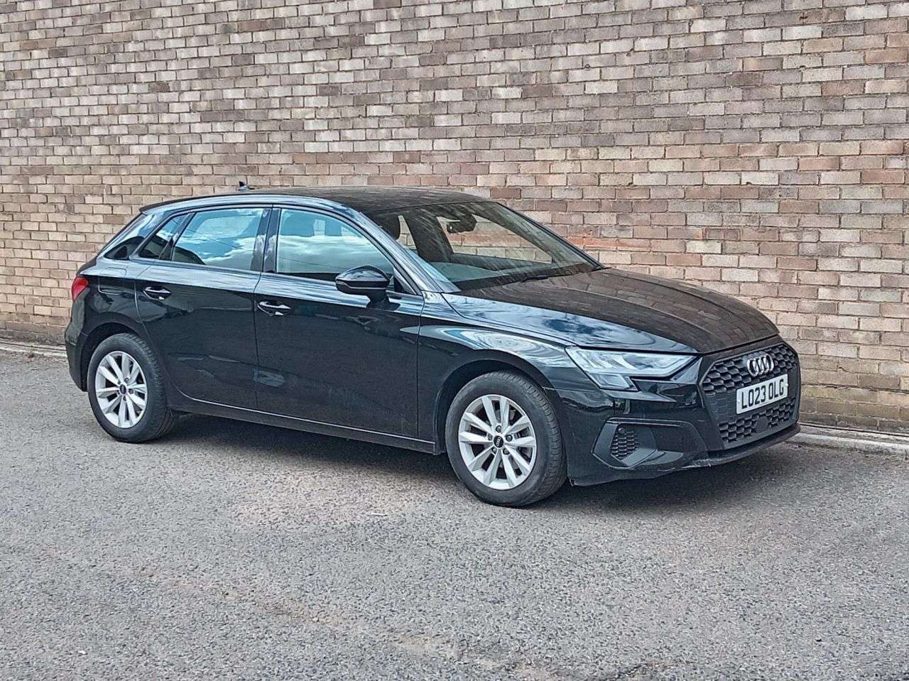 A 2023 AUDI A3 1.0 TFSI 30 Technik Sportback 5dr Petrol Manual Euro 6 (s/s) (110 ps) A 2023 AUDI A3 1.0 TFSI 30 Technik Sportback 5dr Petrol Manual Euro 6 (s/s) (110 ps)