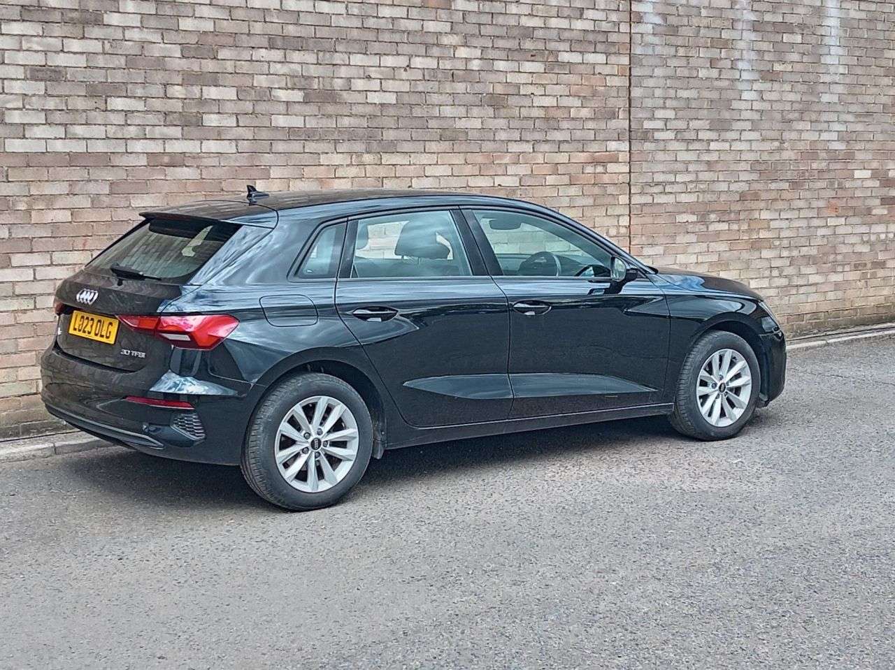 A 2023 AUDI A3 1.0 TFSI 30 Technik Sportback 5dr Petrol Manual Euro 6 (s/s) (110 ps) A 2023 AUDI A3 1.0 TFSI 30 Technik Sportback 5dr Petrol Manual Euro 6 (s/s) (110 ps)