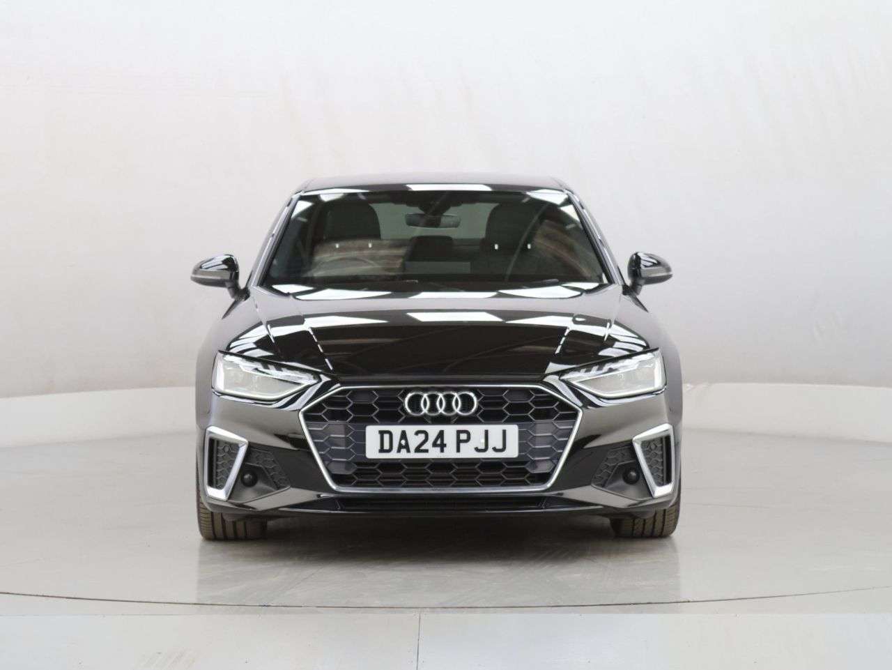 A 2024 AUDI A4 2.0 TFSI 40 S line Saloon 4dr Petrol S Tronic Euro 6 (s/s) (204 ps) A 2024 AUDI A4 2.0 TFSI 40 S line Saloon 4dr Petrol S Tronic Euro 6 (s/s) (204 ps)