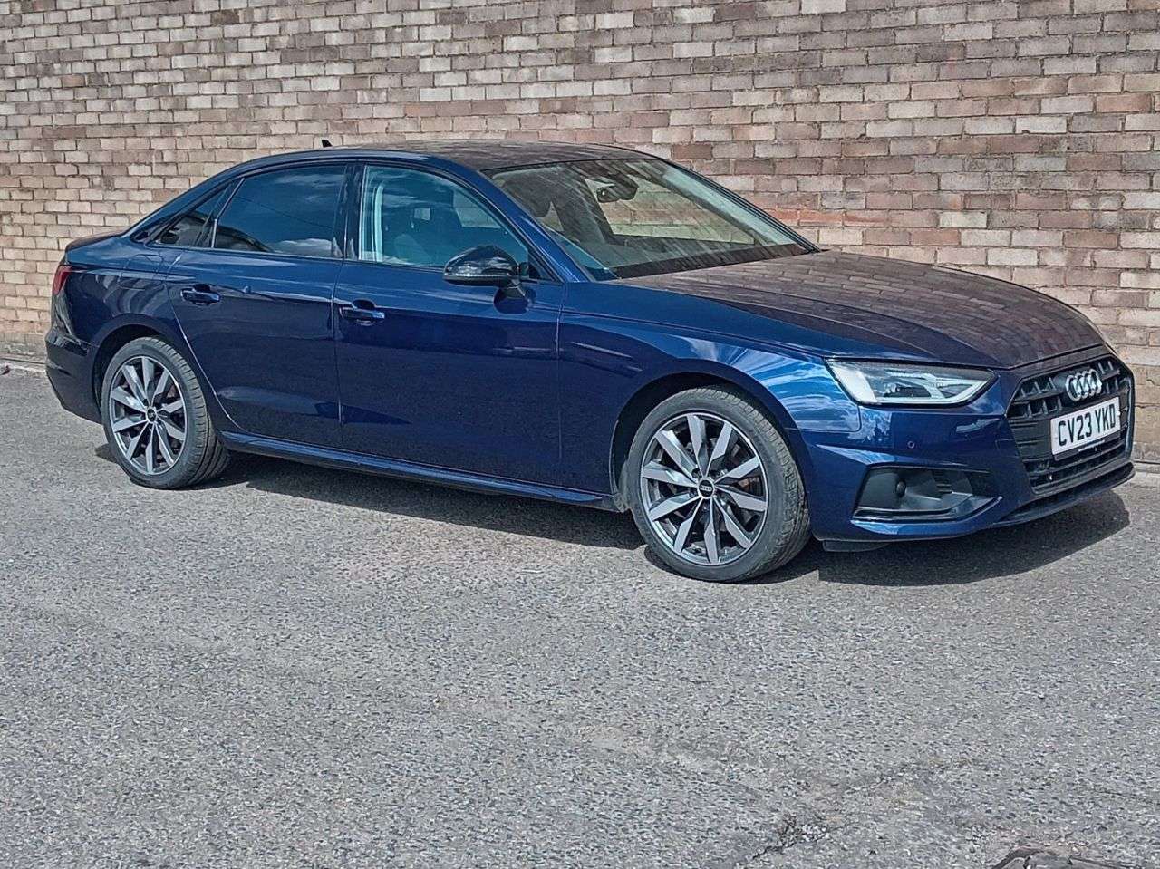A 2023 AUDI A4 2.0 TFSI 35 Sport Edition Saloon 4dr Petrol S Tronic Euro 6 (s/s) (150 ps) A 2023 AUDI A4 2.0 TFSI 35 Sport Edition Saloon 4dr Petrol S Tronic Euro 6 (s/s) (150 ps)