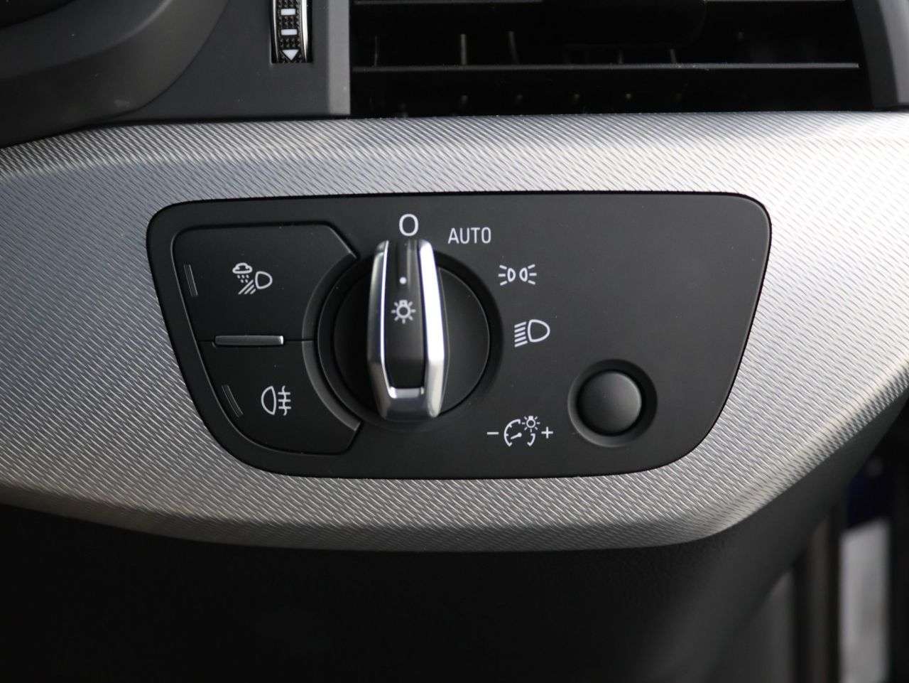 2023 AUDI A4 2023 AUDI A4