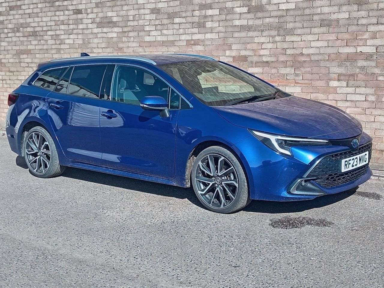 A 2023 TOYOTA COROLLA 1.8 VVT-h Excel Touring Sports 5dr Petrol Hybrid CVT Euro 6 (s/s) (140 ps) A 2023 TOYOTA COROLLA 1.8 VVT-h Excel Touring Sports 5dr Petrol Hybrid CVT Euro 6 (s/s) (140 ps)