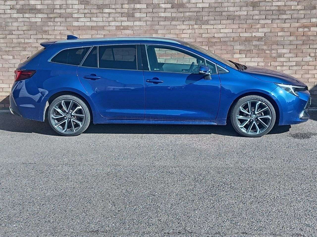A 2023 TOYOTA COROLLA 1.8 VVT-h Excel Touring Sports 5dr Petrol Hybrid CVT Euro 6 (s/s) (140 ps) A 2023 TOYOTA COROLLA 1.8 VVT-h Excel Touring Sports 5dr Petrol Hybrid CVT Euro 6 (s/s) (140 ps)