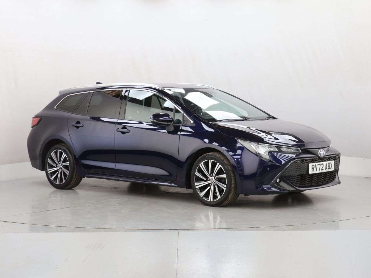 A 2022 TOYOTA COROLLA 1.8 VVT-h Design Touring Sports 5dr Petrol Hybrid CVT Euro 6 (s/s) (140 ps) A 2022 TOYOTA COROLLA 1.8 VVT-h Design Touring Sports 5dr Petrol Hybrid CVT Euro 6 (s/s) (140 ps)