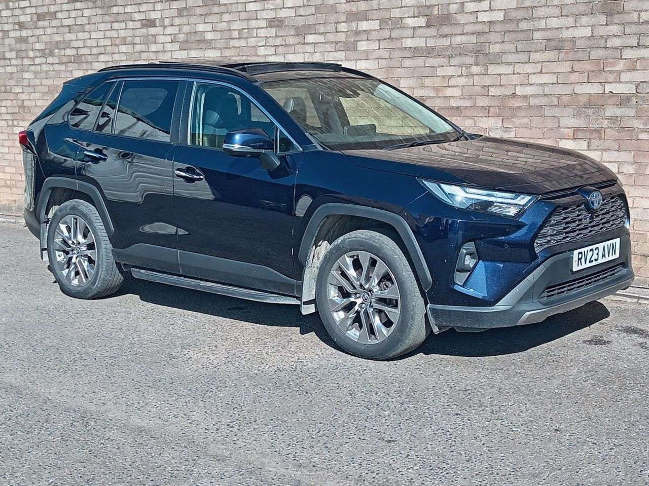 A 2023 TOYOTA RAV4 2.5 VVT-h GPF Excel SUV 5dr Petrol Hybrid CVT Euro 6 (s/s) (218 ps) A 2023 TOYOTA RAV4 2.5 VVT-h GPF Excel SUV 5dr Petrol Hybrid CVT Euro 6 (s/s) (218 ps)
