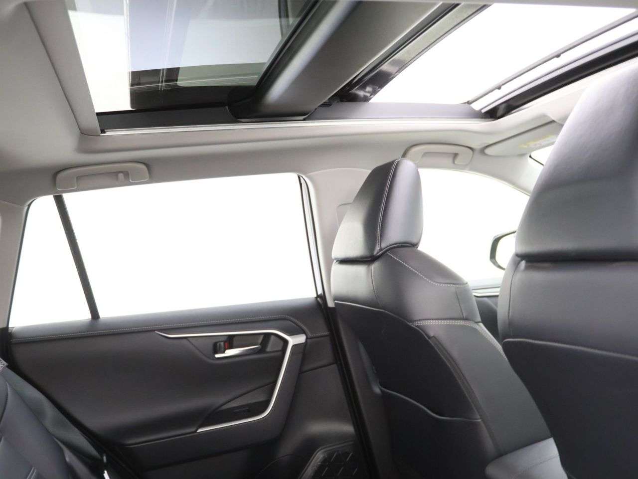 A 2023 TOYOTA RAV4 2.5 VVT-h GPF Excel SUV 5dr Petrol Hybrid CVT Euro 6 (s/s) (218 ps) A 2023 TOYOTA RAV4 2.5 VVT-h GPF Excel SUV 5dr Petrol Hybrid CVT Euro 6 (s/s) (218 ps)