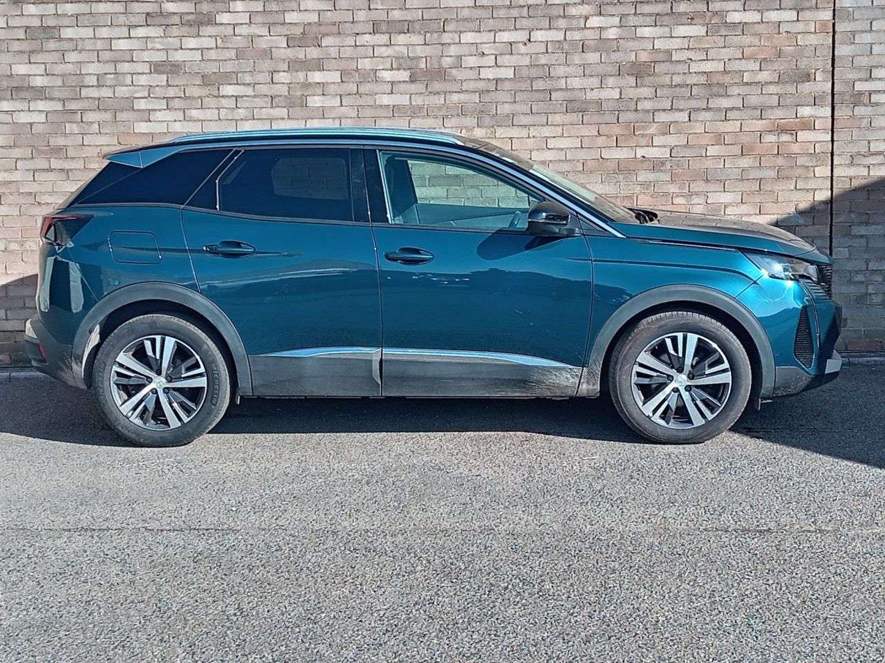 A 2023 PEUGEOT 3008 1.2 PureTech Allure Premium + SUV 5dr Petrol EAT Euro 6 (s/s) (130 ps) A 2023 PEUGEOT 3008 1.2 PureTech Allure Premium + SUV 5dr Petrol EAT Euro 6 (s/s) (130 ps)