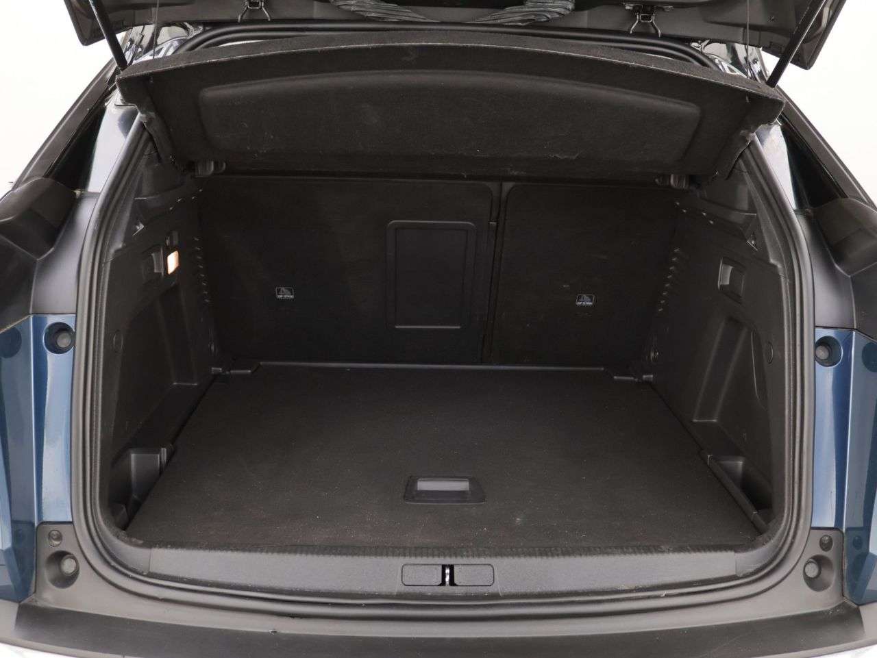 2023 PEUGEOT 3008 2023 PEUGEOT 3008