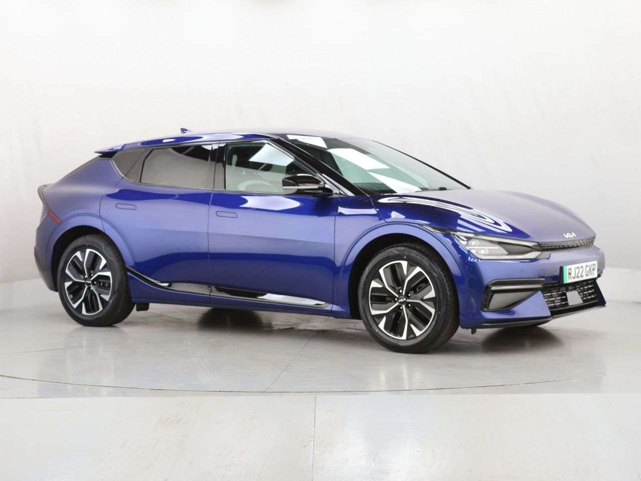 A 2022 KIA EV6 77.4kWh GT-Line Hatchback 5dr Electric Auto (225 bhp) A 2022 KIA EV6 77.4kWh GT-Line Hatchback 5dr Electric Auto (225 bhp)