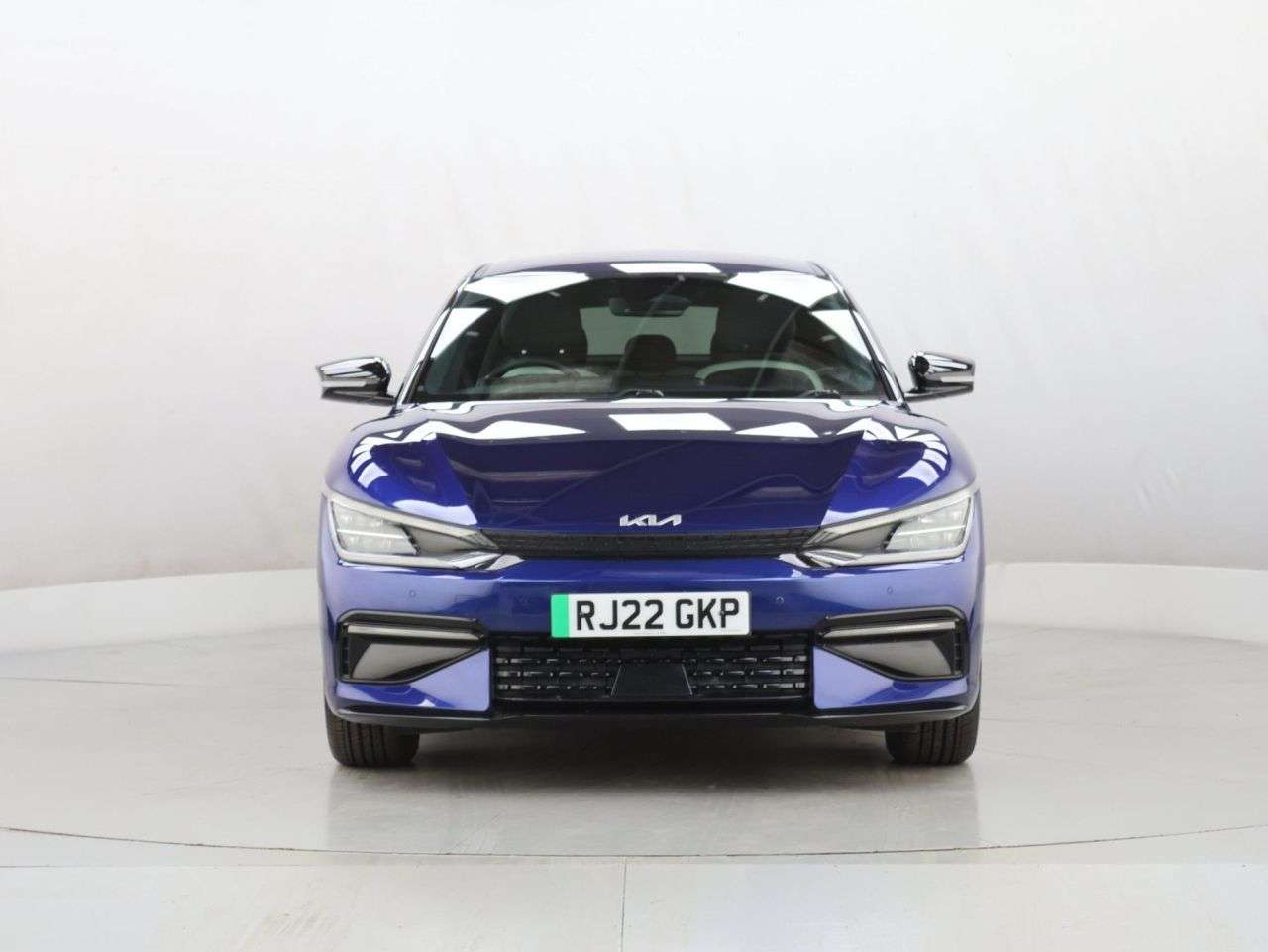 A 2022 KIA EV6 77.4kWh GT-Line Hatchback 5dr Electric Auto (225 bhp) A 2022 KIA EV6 77.4kWh GT-Line Hatchback 5dr Electric Auto (225 bhp)
