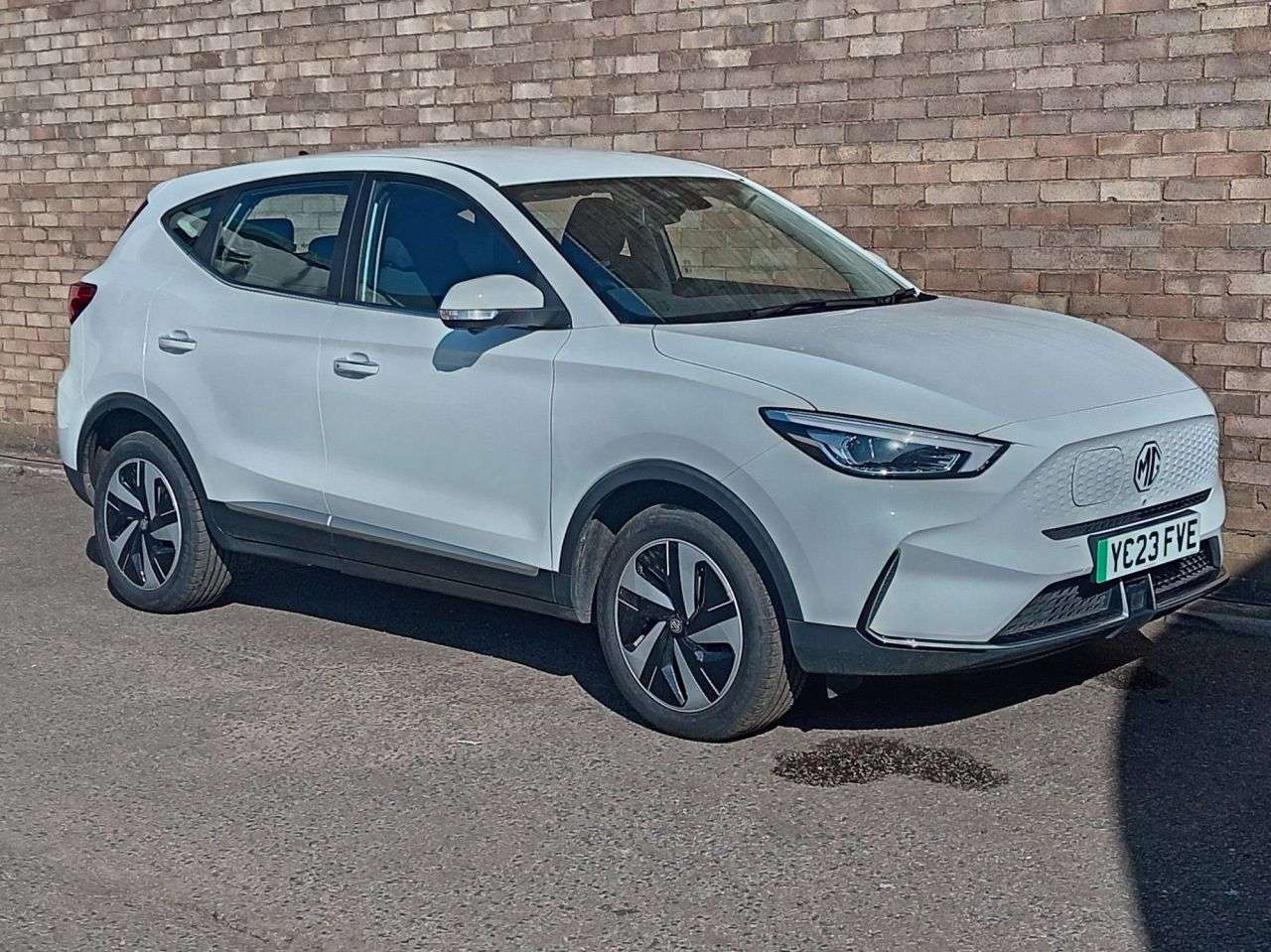 A 2023 MG MG ZS 72.6kWh SE Long Range SUV 5dr Electric Auto (156 ps) A 2023 MG MG ZS 72.6kWh SE Long Range SUV 5dr Electric Auto (156 ps)