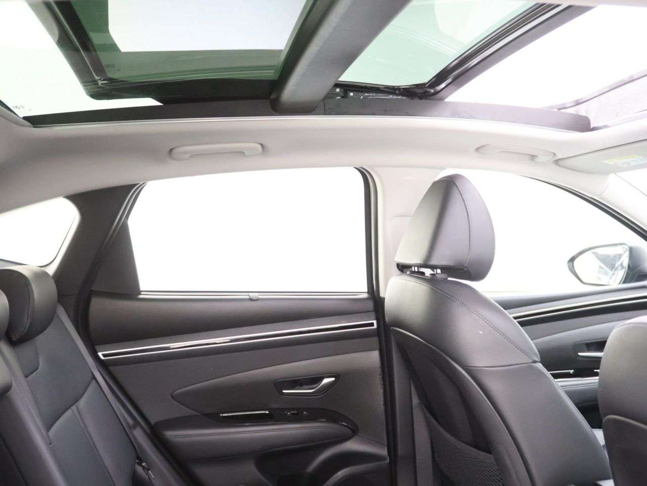 A 2022 HYUNDAI TUCSON 1.6 T-GDi Ultimate SUV 5dr Petrol Manual Euro 6 (s/s) (150 ps) A 2022 HYUNDAI TUCSON 1.6 T-GDi Ultimate SUV 5dr Petrol Manual Euro 6 (s/s) (150 ps)