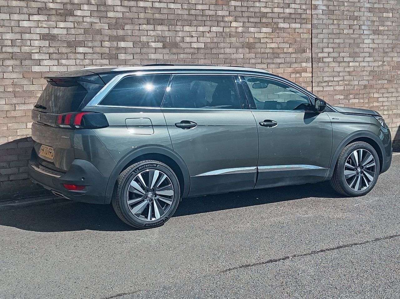 2020 PEUGEOT 5008 2020 PEUGEOT 5008
