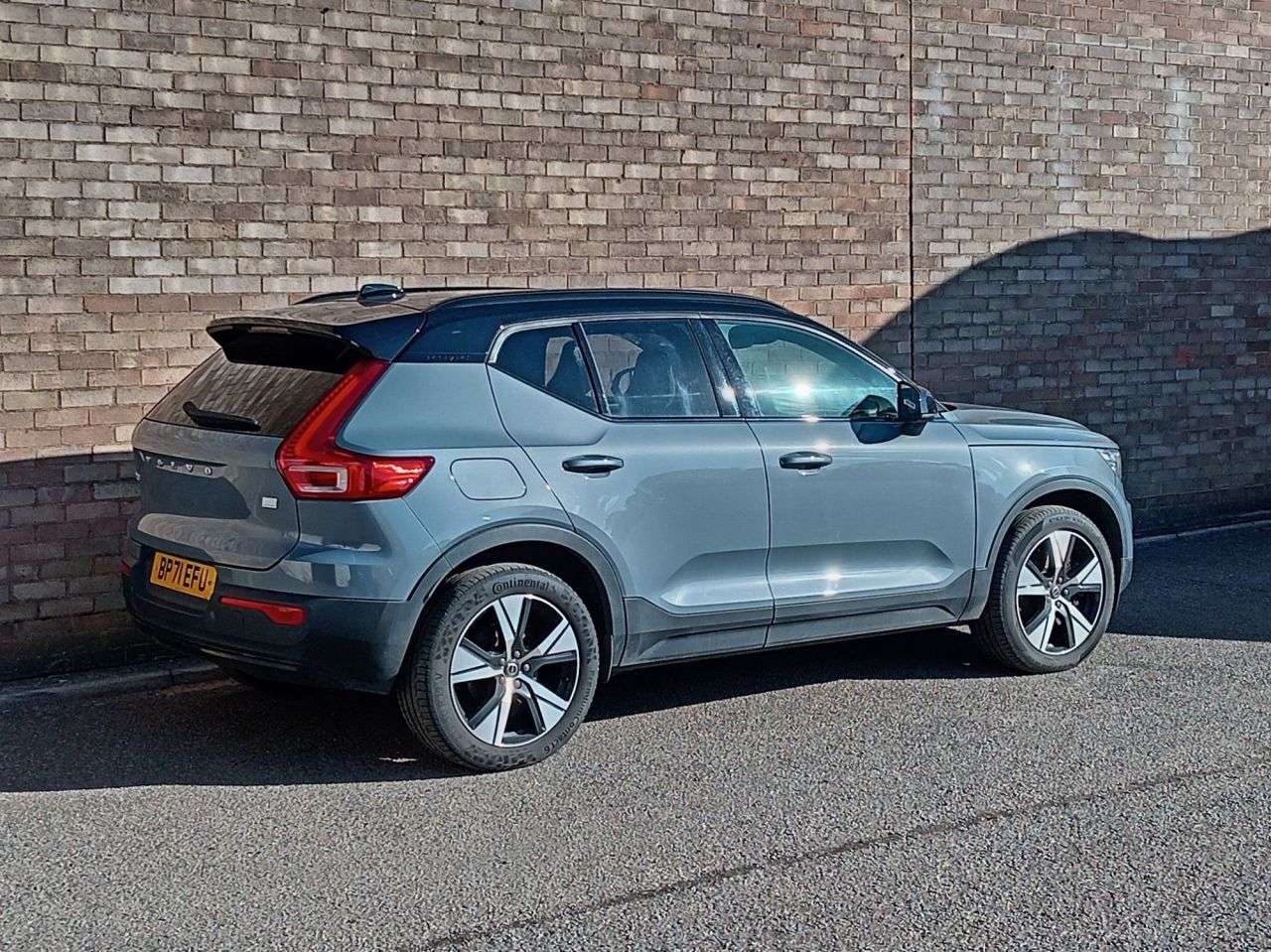 A 2022 VOLVO XC40 1.5h T4 Recharge 10.7kWh Plus SUV 5dr Petrol Plug-in Hybrid Auto Euro 6 (s/ A 2022 VOLVO XC40 1.5h T4 Recharge 10.7kWh Plus SUV 5dr Petrol Plug-in Hybrid Auto Euro 6 (s/