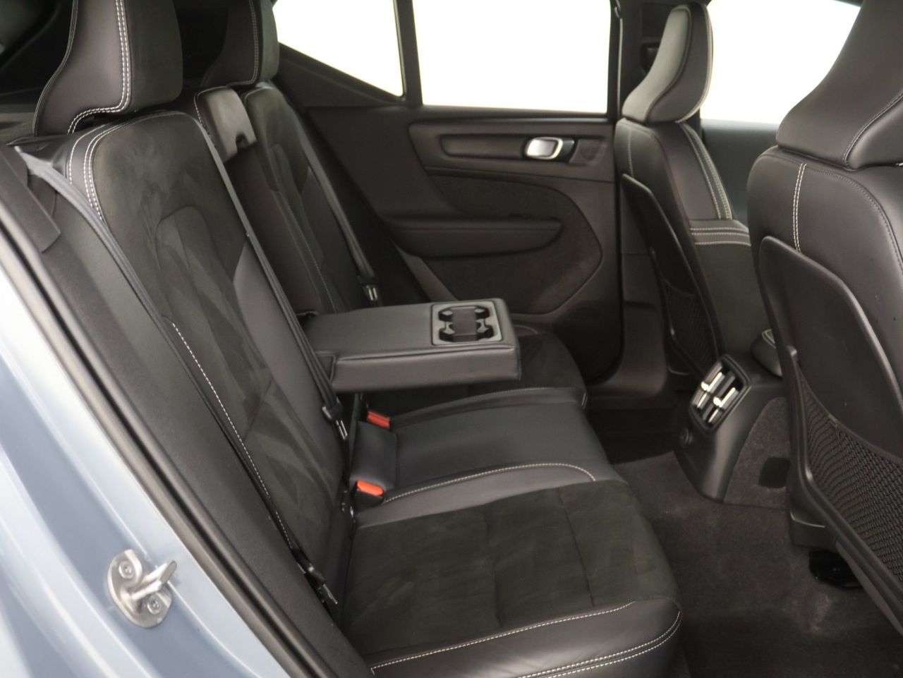 2022 VOLVO XC40 2022 VOLVO XC40