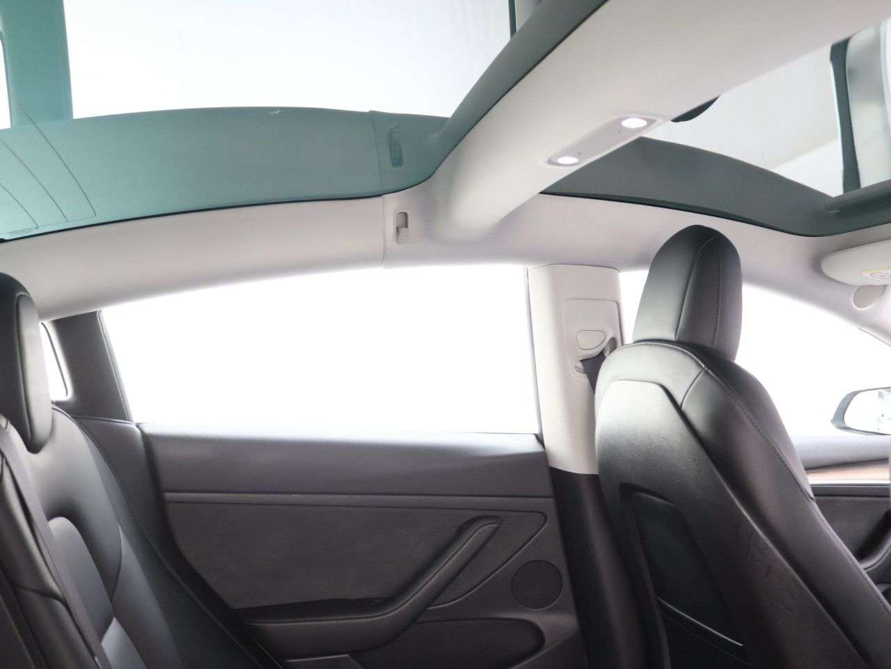A 2022 TESLA MODEL 3 (Dual Motor) Long Range Saloon 4dr Electric Auto 4WDE (346 ps) A 2022 TESLA MODEL 3 (Dual Motor) Long Range Saloon 4dr Electric Auto 4WDE (346 ps)