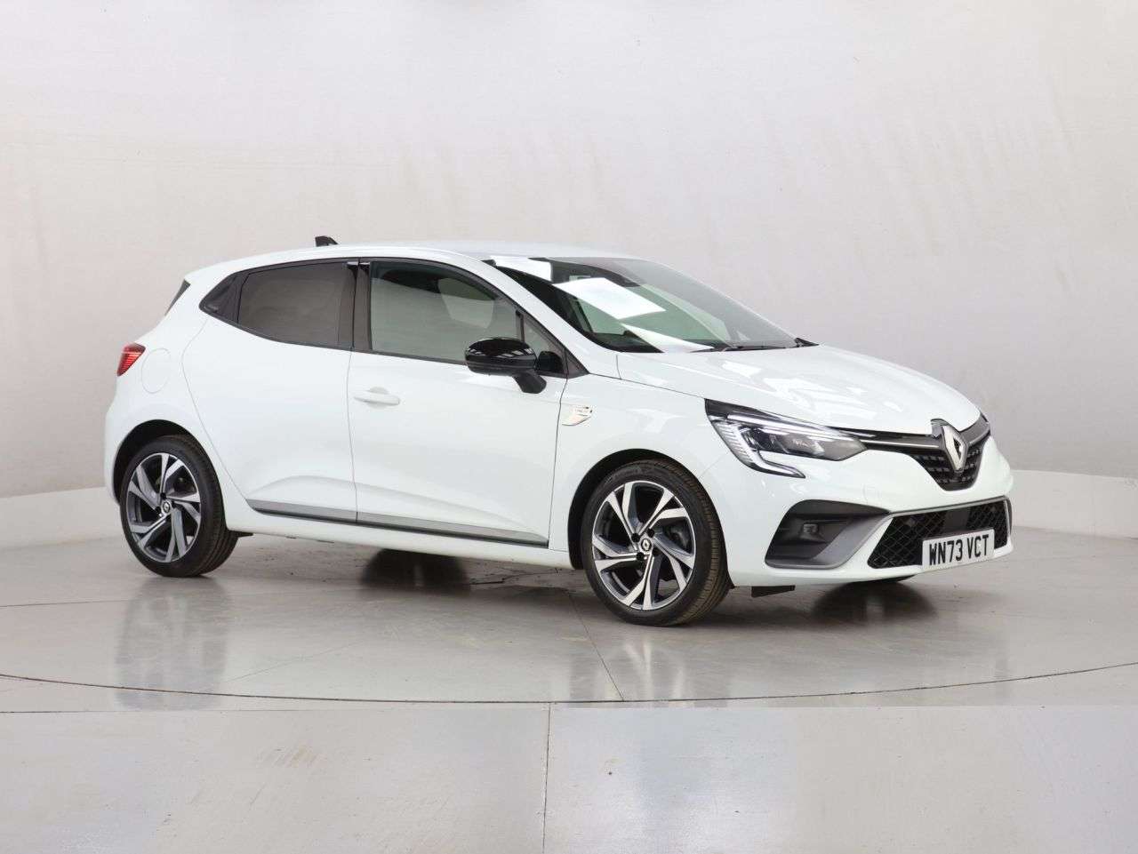 A 2023 RENAULT CLIO 1.0 TCe RS Line Hatchback 5dr Petrol Manual Euro 6 (s/s) (90 ps) A 2023 RENAULT CLIO 1.0 TCe RS Line Hatchback 5dr Petrol Manual Euro 6 (s/s) (90 ps)