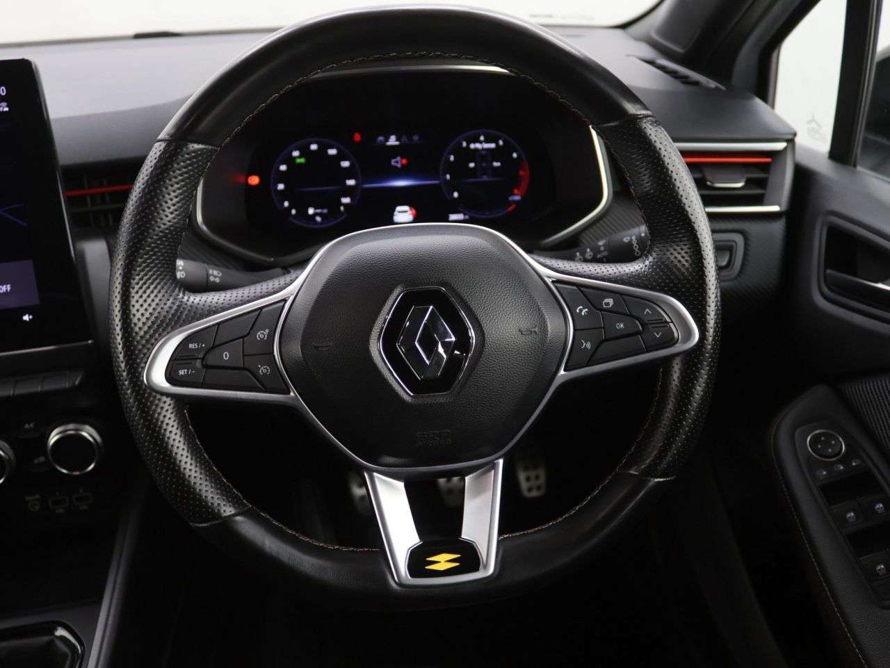 2023 RENAULT CLIO 2023 RENAULT CLIO